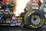 top_fuel_dragster_specs_dirty_hero_091.jpg