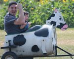 that-farm-themed-amusement-park-sounded-fun-on-paper.jpg
