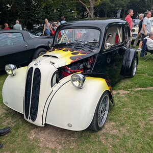Worthing_Sunny_Sunday_2025_090.jpg