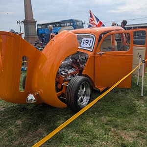 Worthing_Sunny_Sunday_2025_012.jpg