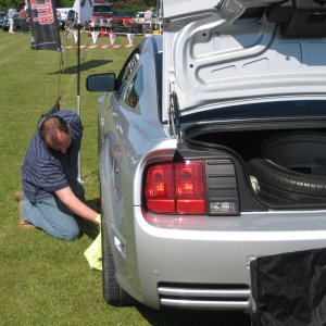 Darren polishing them 20 inch rims.