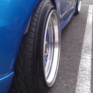 Stretched tyres on a Fiesta