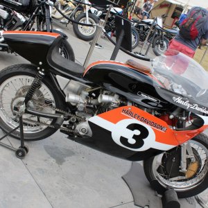 352