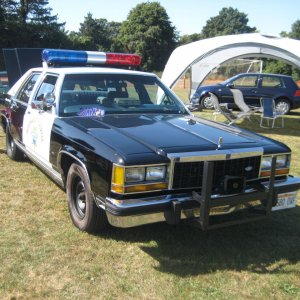 Black & White 80's police car.