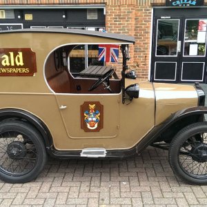 Herald Tindle Newpaper van