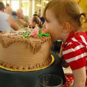 this is actually the correct way to eat cake