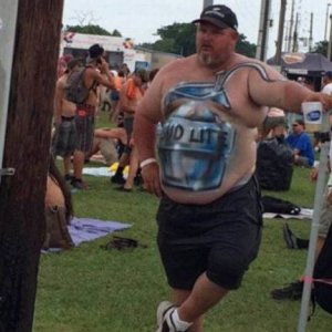 things got weird when drunk chicks tried to do keg stands on earl