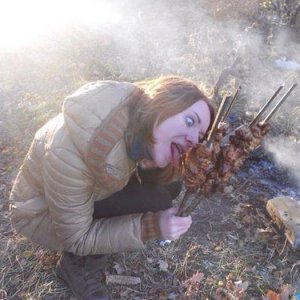 sandra knew to lick all the meat to claim it as hers