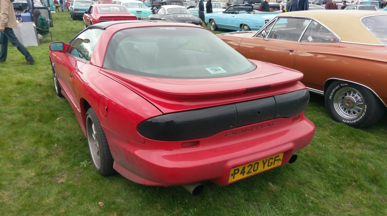 073