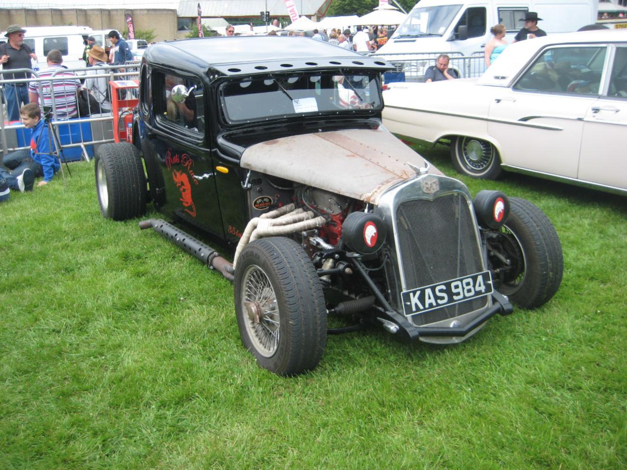 253