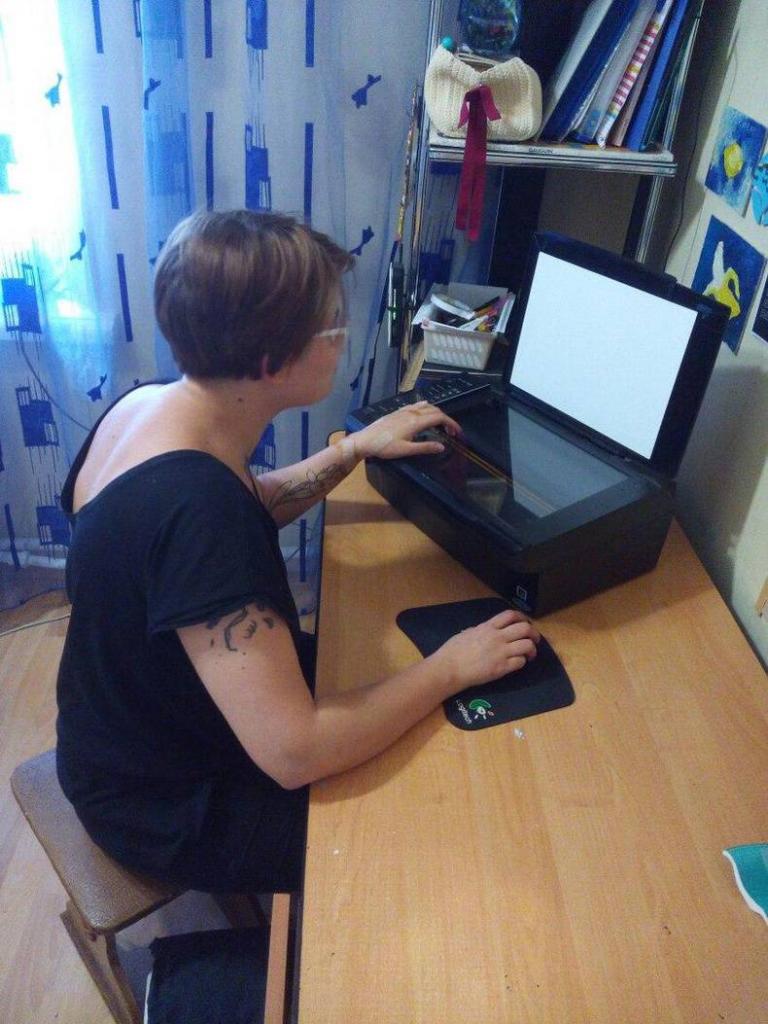 break intern gretchen is at it again