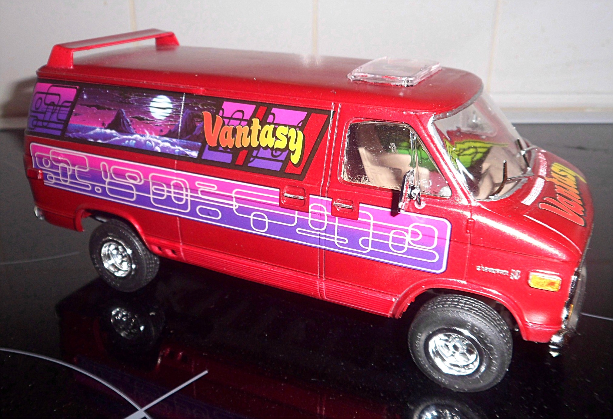 Chevrolet &quot;Vantasy&quot; custom van