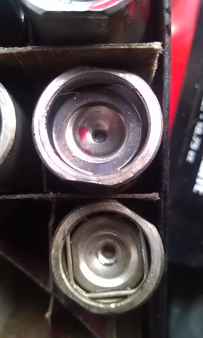 different of the sur-clip style, old is at the bottom.