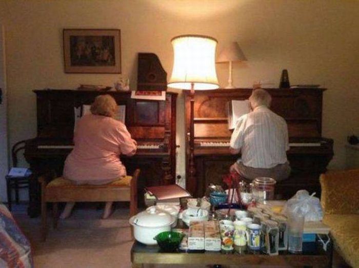 grandpa and grandma had the best piano battles