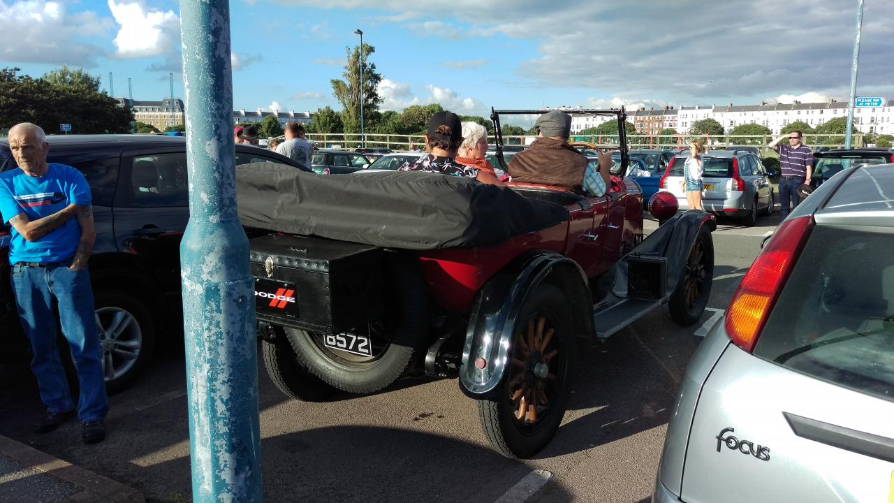 IMAG2812