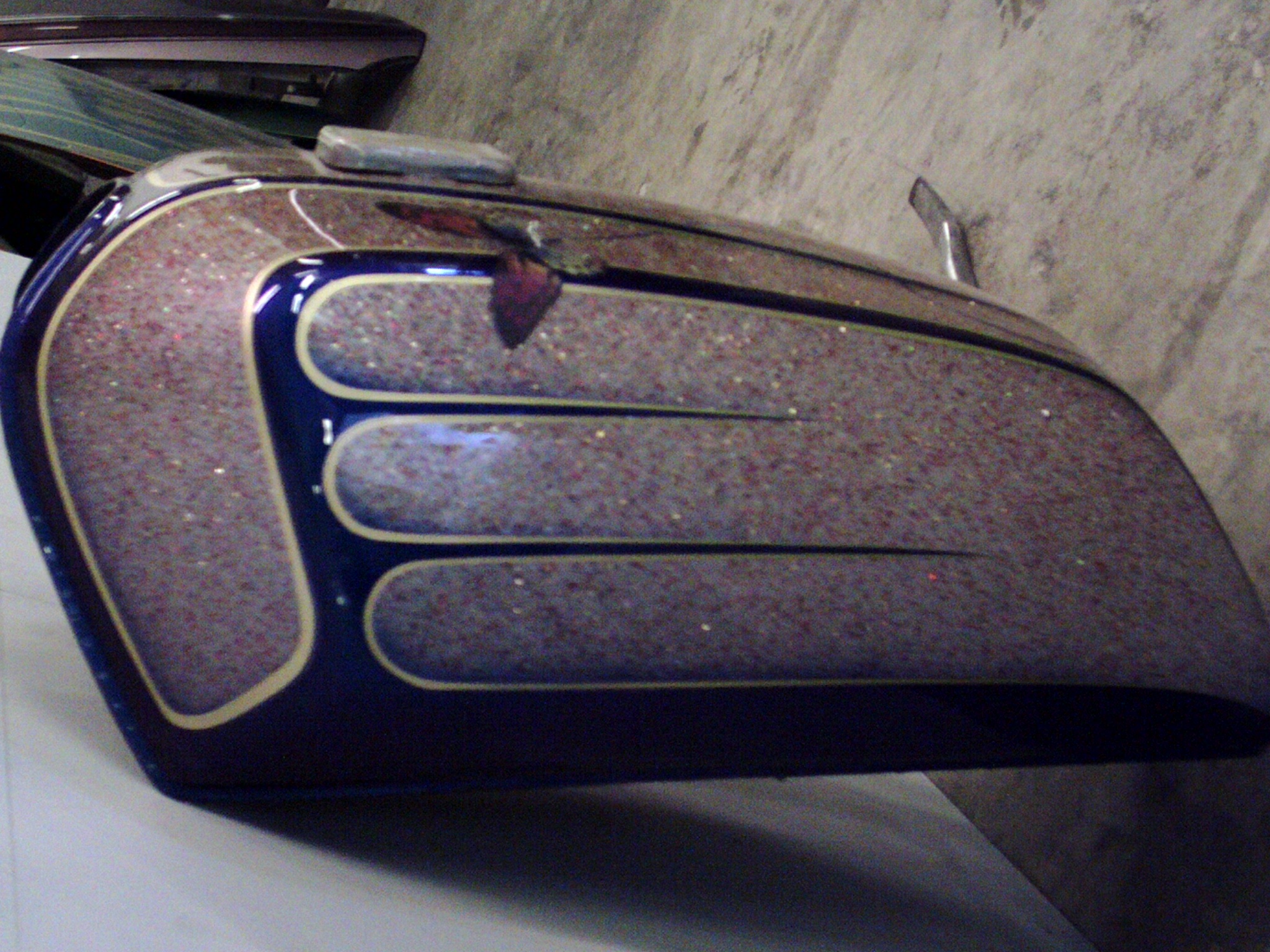 metal flake tank side view