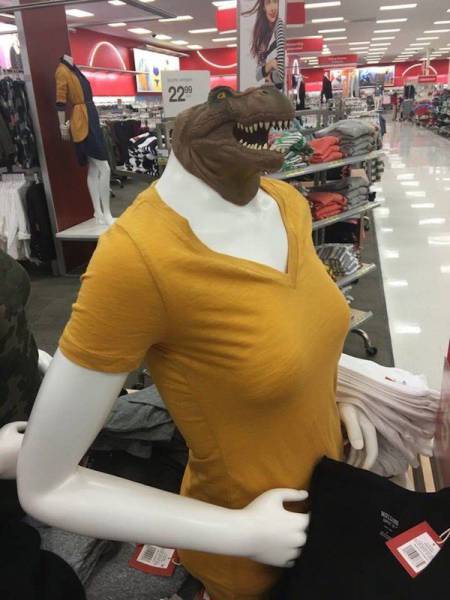 Models these days are getting uglier. Still better than a duck face.