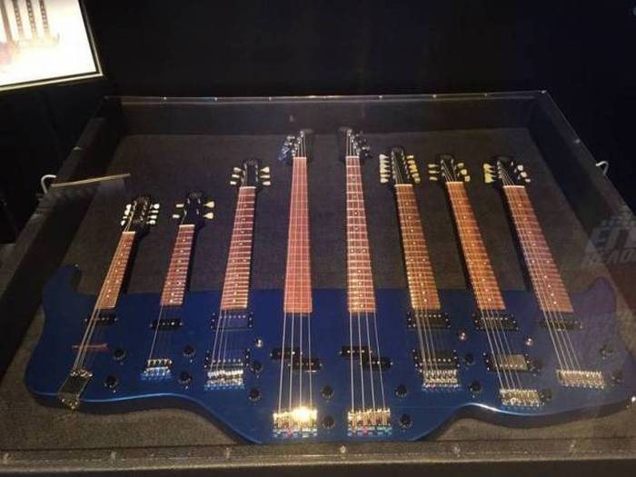 old long arm lester s guitar