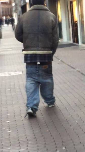 sometimes its better to just not even wear pants at all