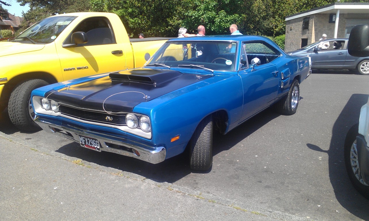 Super Bee