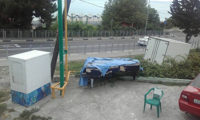 this is the worst hotel lobby ever