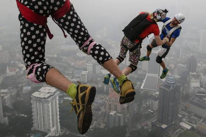 those kneepads will help when the parachute fails good thinking
