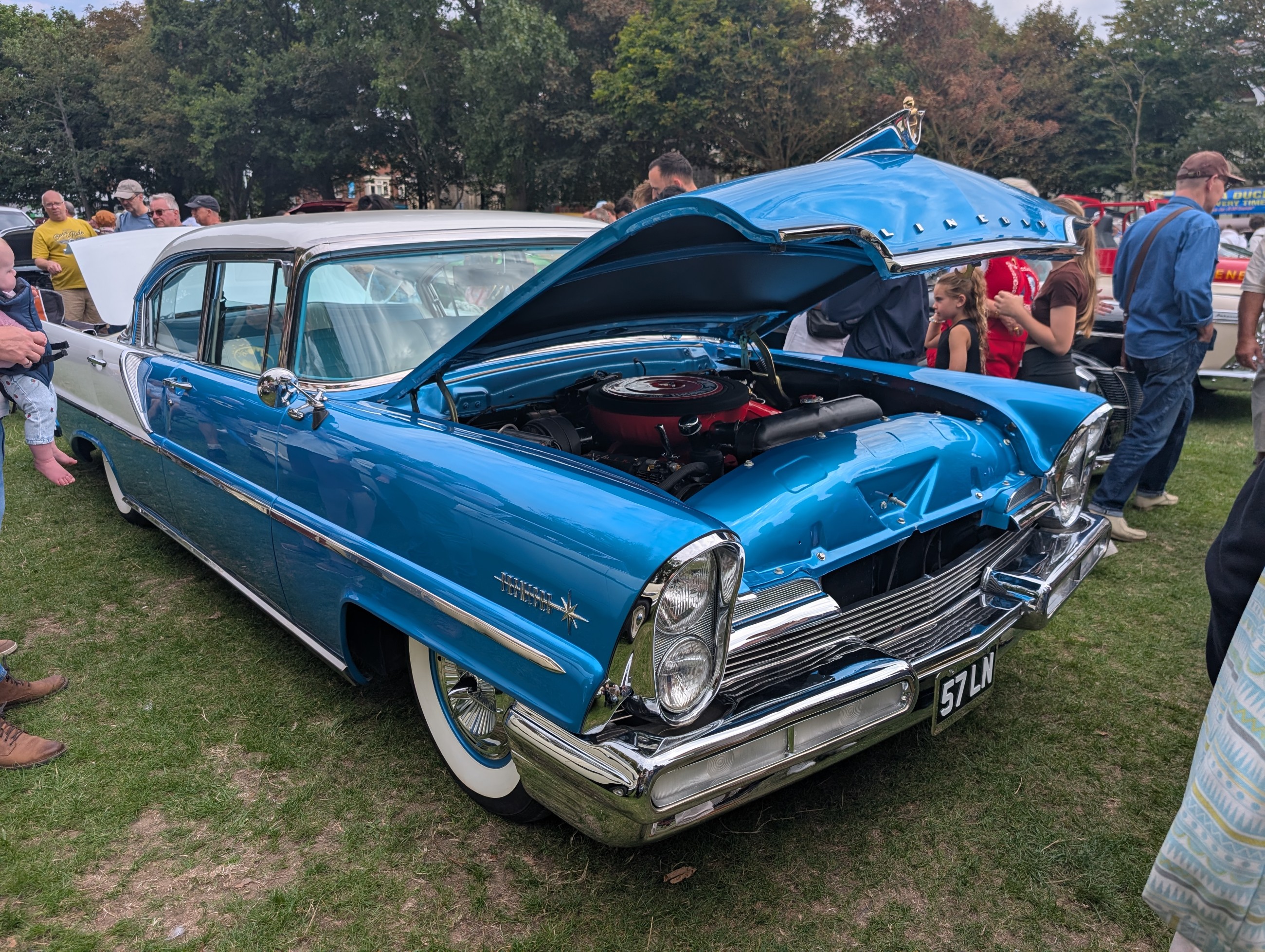 Worthing_Sunny_Sunday_2025_100.jpg