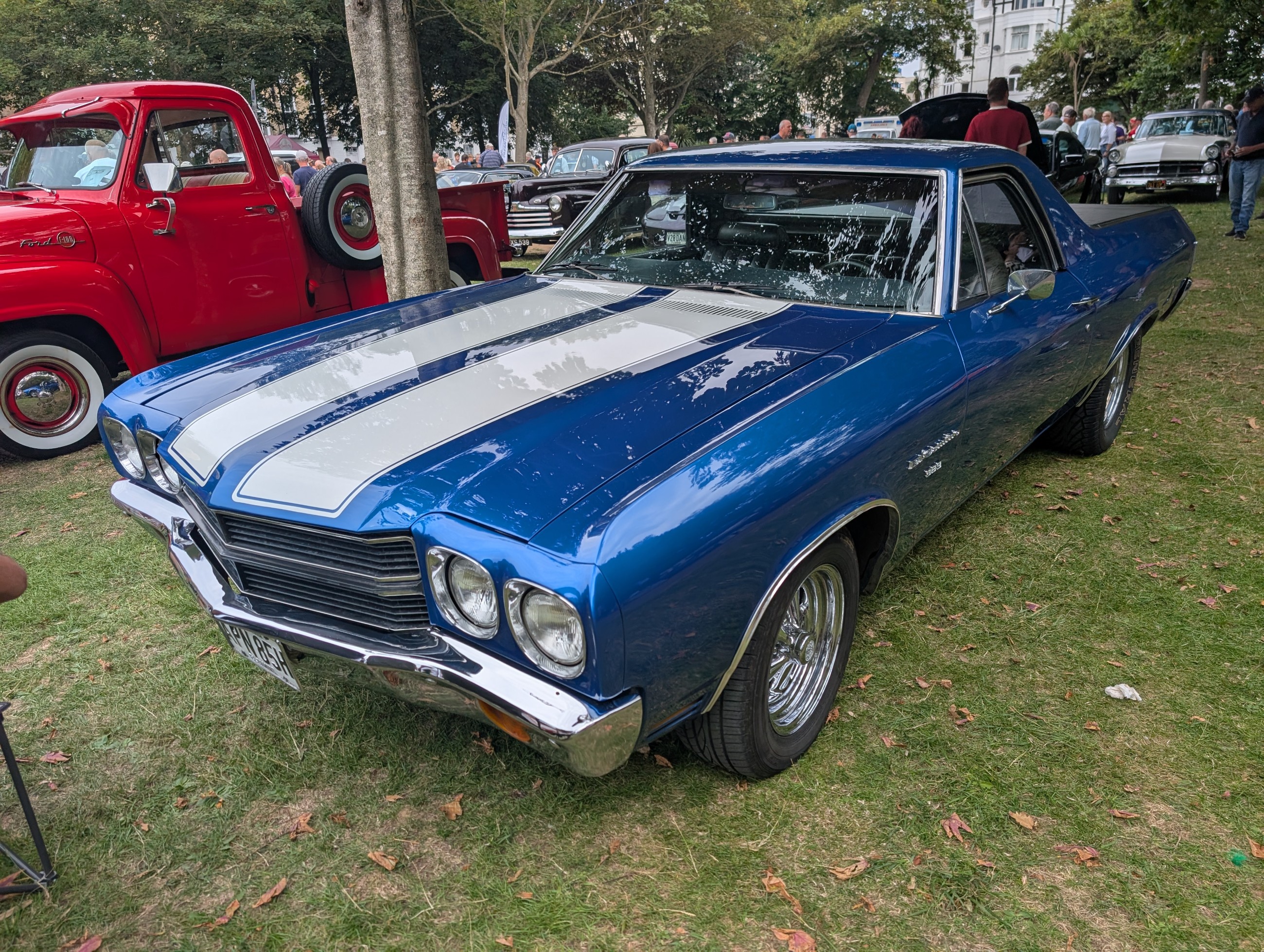Worthing_Sunny_Sunday_2025_108.jpg